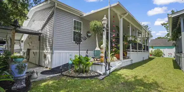 908 Pine Thicket St.
