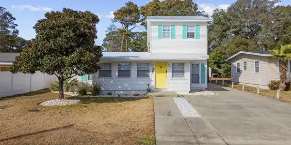 2306 Holly Dr.