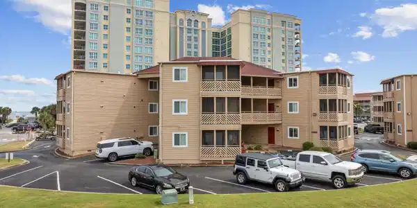 609 Hillside Dr. S
