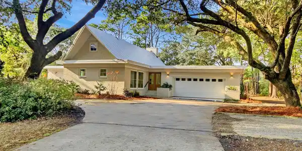 272 Old Ashley Loop