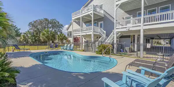 1613 Havens Dr.