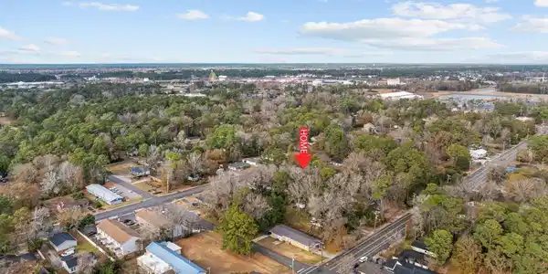 Image 3: Aerial view of property's location