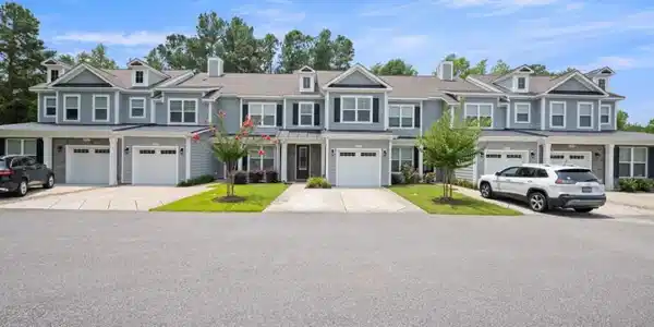 4716 Blackwater Circle