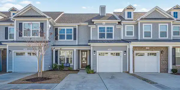 2404 Thoroughfare Dr.