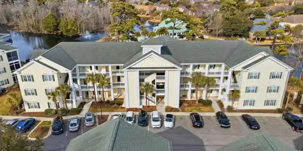 601 Hillside Dr. N
