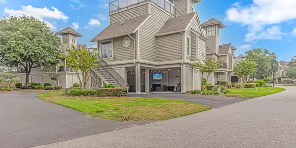 1639 Harbor Dr.