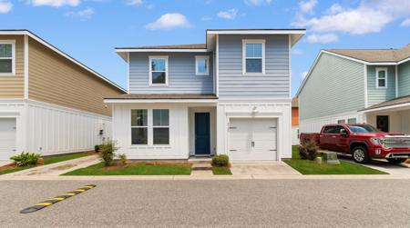 4723 Cloisters Ln.