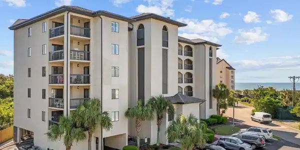 200 Lands End Blvd.