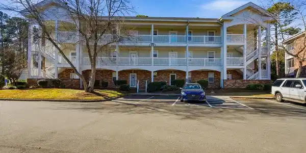 674 Riverwalk Dr.