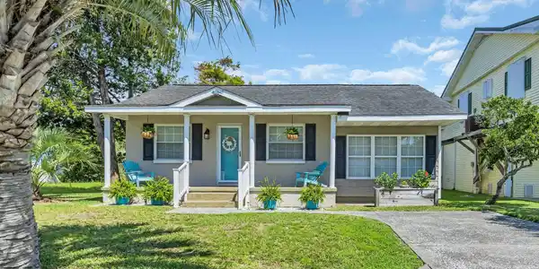 2205 Cecelia St.