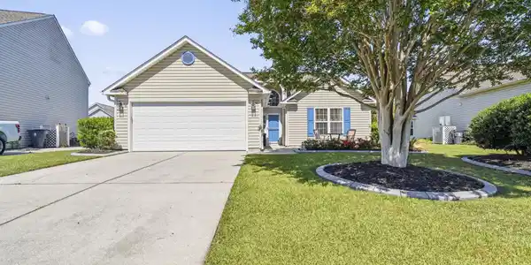 1028 Great Lakes Circle