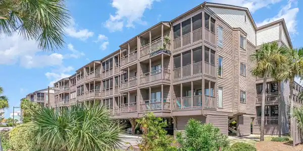 207 N Ocean Blvd.