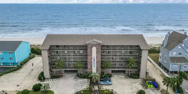 811 N Ocean Blvd.