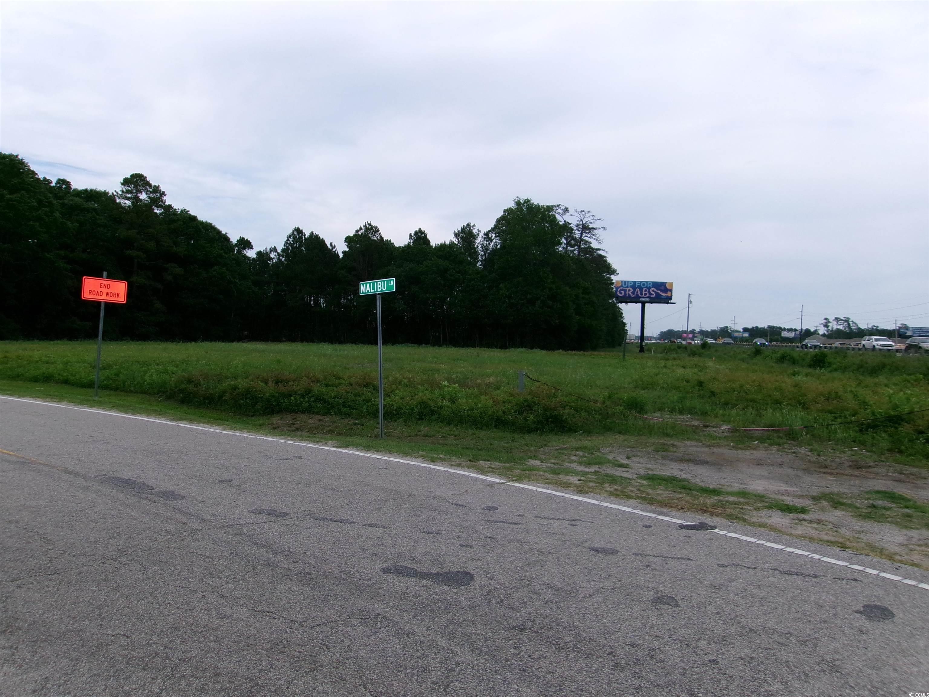Image 4: View of asphalt road Image 4: View of asphalt road