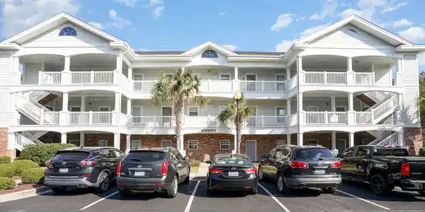 6015 Catalina Dr.