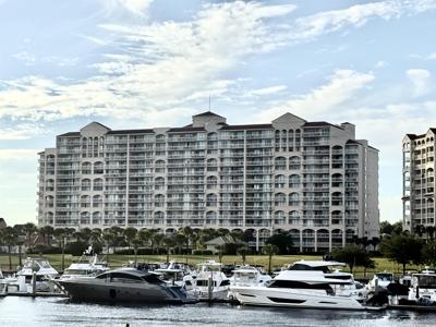 4801 Harbor Pointe Dr.