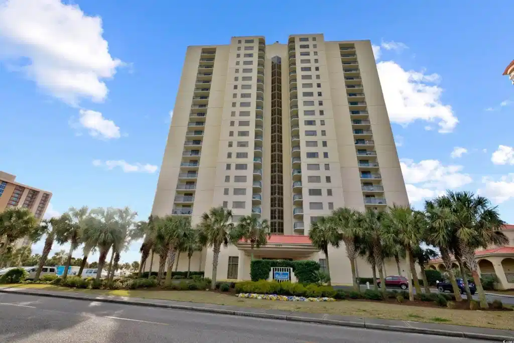 Image 1: View of apartment building / complex Image 1: View of apartment building / complex