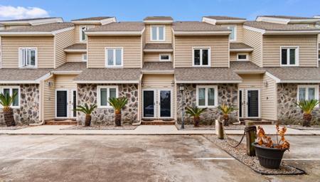 2010 Sand Dunes Dr.