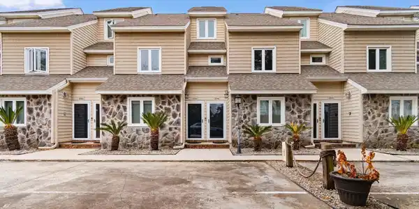 2010 Sand Dunes Dr.