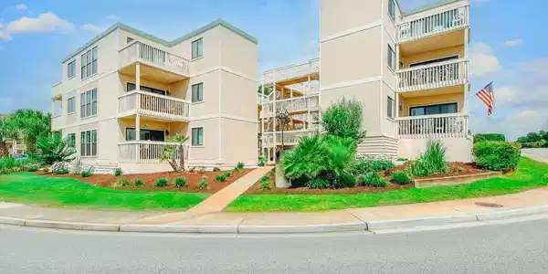 9661 Shore Dr.