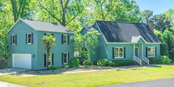 980 Waterway Ln.