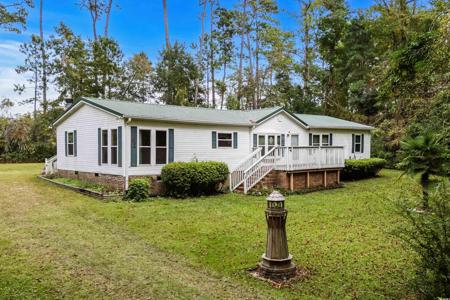 2042 E Twisted Oaks Circle