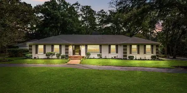 240 Center Dr.