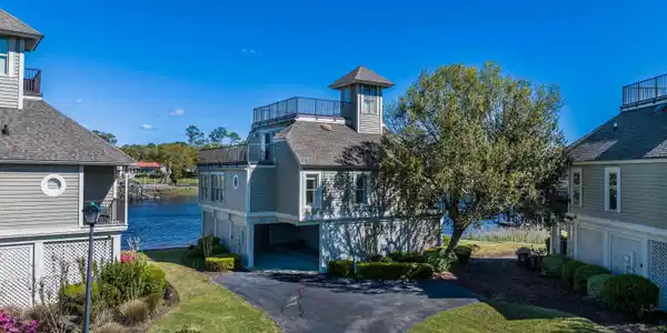 1651 Harbor Dr.