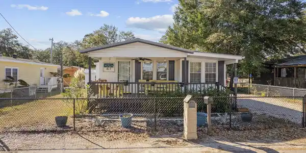 817 Wayne St.