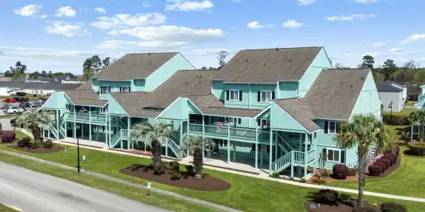 1930 Bent Grass Dr.