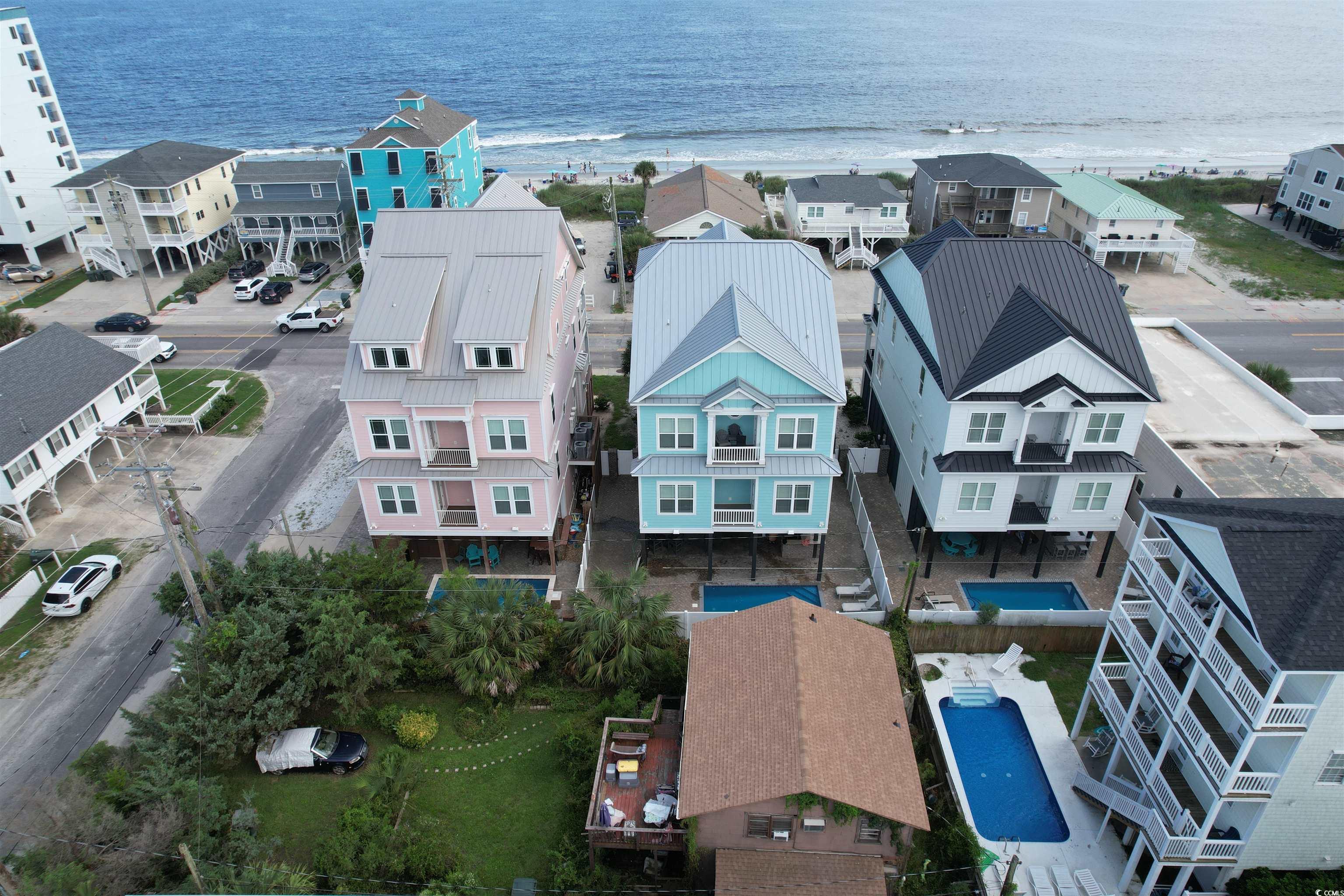 Image 4: Aerial view of unending shoreline