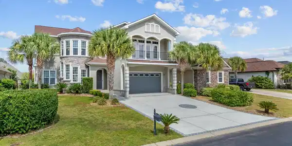 914 Bluffview Dr.