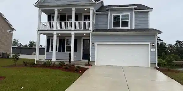 810 Belle Dr.