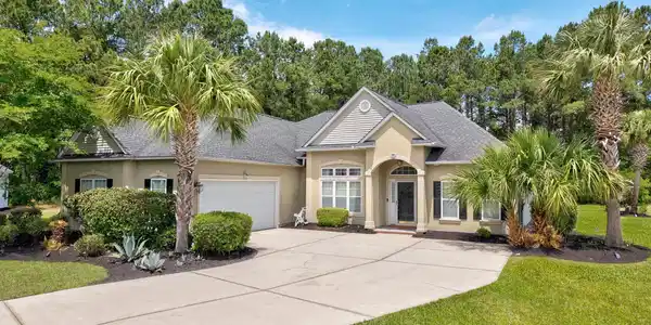 5916 Falcon Landing Circle