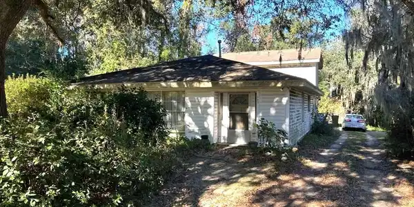 502 Helena St.