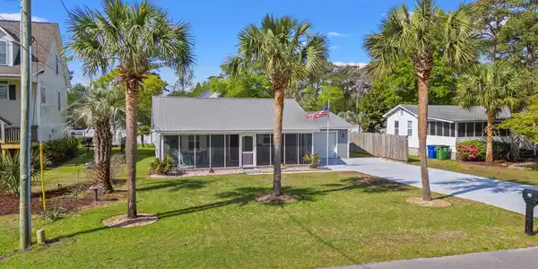 319 Sparrow Dr.