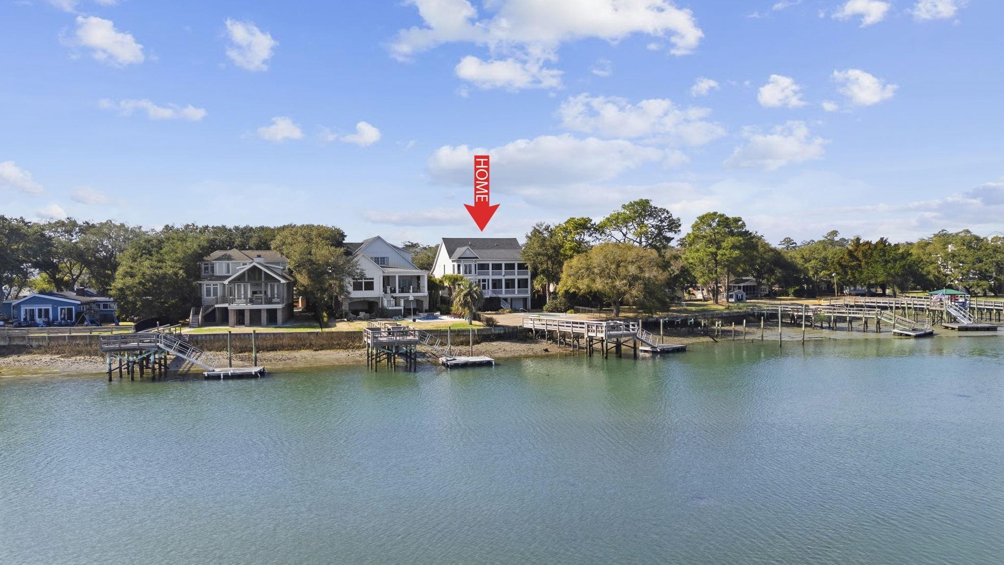 Image 2: Waterfront Home