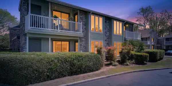 4715 Cobblestone Dr.