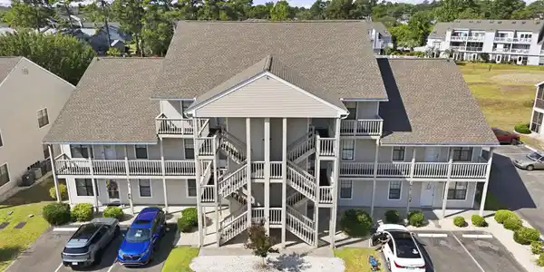 1095 W Plantation Dr.