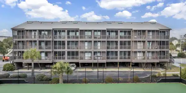 207 N Ocean Blvd.