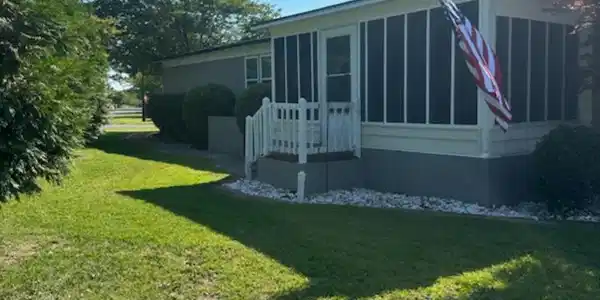 811 Parkway Dr.