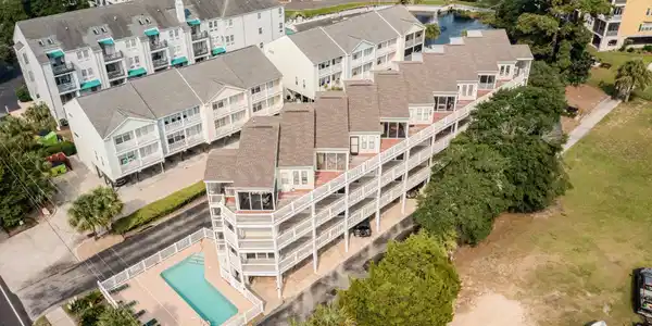 211 Hillside Dr. N