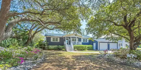 416 2nd Ave. N