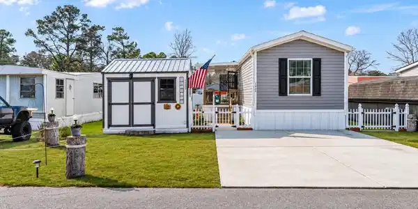 1525 Capella Ln.