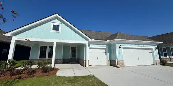 1445 Crested Iris Way