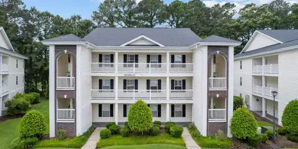 1196 River Oaks Dr.