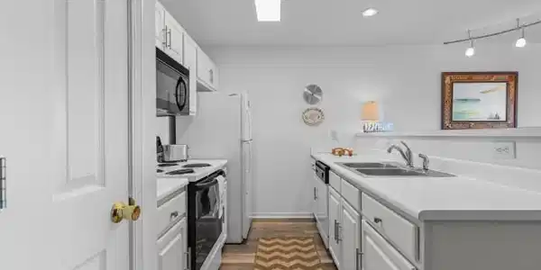 Image 4 Image 4