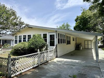 484 Oceanside Dr.