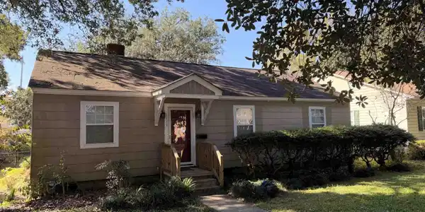 1111 Palmetto St.