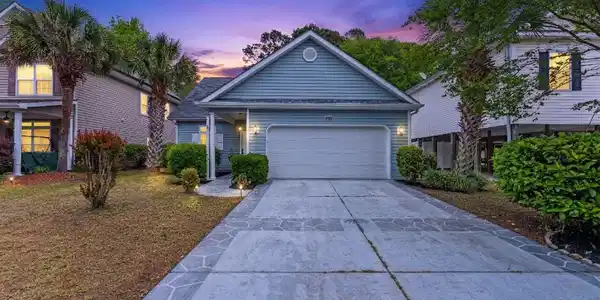 618 5th Ave. S